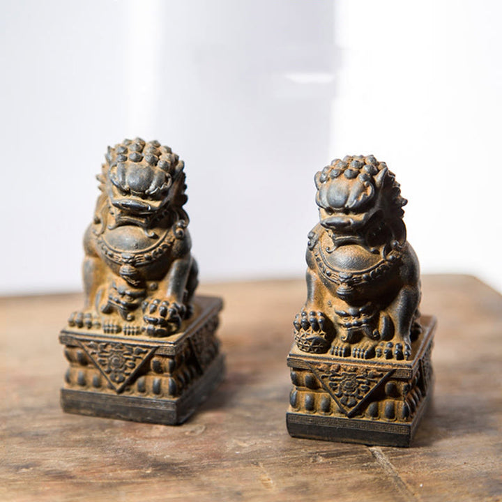 Buddha Stones Ręcznie robione Lwy Fu Foo Psy Żelazo Proszek Rdza Odlew Żywicy Statua Odpędzająca Zło Ochrona Dekoracja Domu