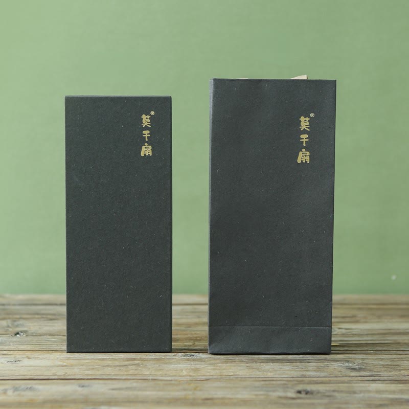 Buddha Stones Retro Góra Rzeka Żuraw Jedwab Ręczny Bambusowy Składany Wentylator