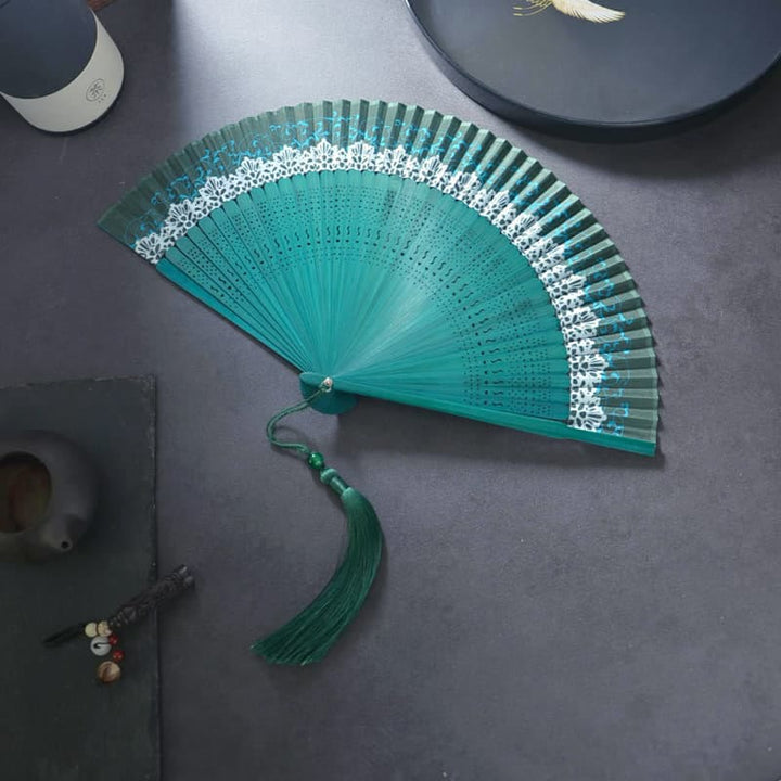 Buddha Stones Kwiat Zwykły Ręczny Poliester Chwost Bambusowy Składany Wachlarz 21 cm