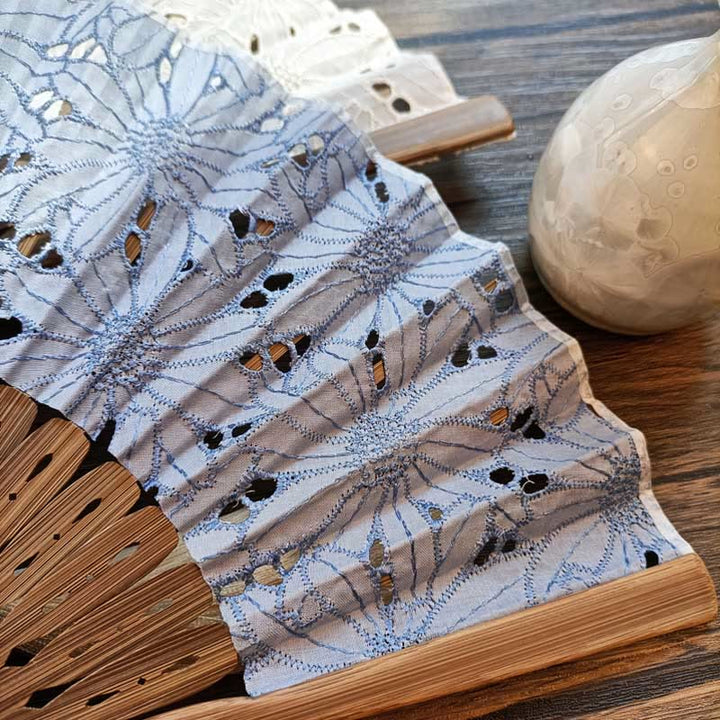 Buddha Stones Jednolity Kolor Puste Kwiaty Haft Bawełniana Tkanina Ręczny Składany Wentylator Bambusowy