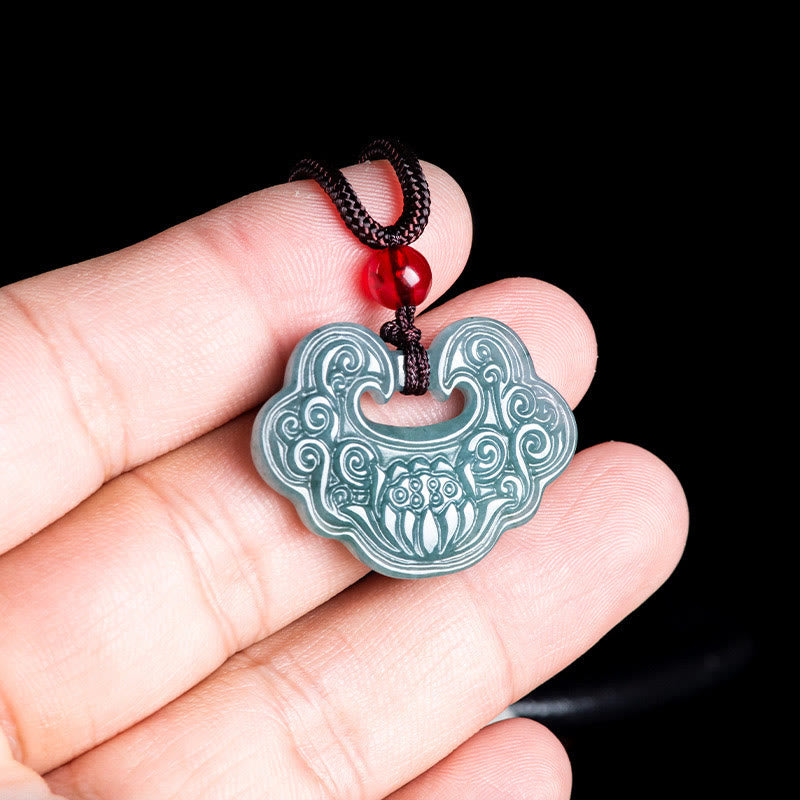 Buddha Stones Lotos Rzeźbiony Jade Ruyi Obfitość Dobrobyt Obfitość Naszyjnik Wisiorek