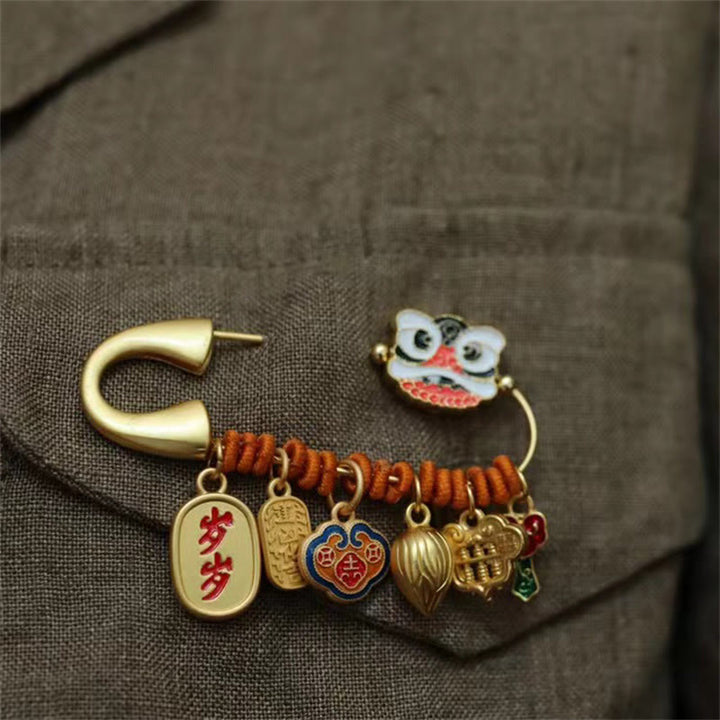 Buddha Stones Tańczący Lew Pączek Lotosu Miedziana Broszka Fortuna