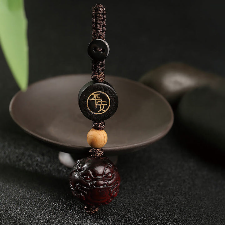 Buddha Stones Mały liść Czerwony Sandałowiec PiXiu Bezpieczny i Dobrze Ochronny Brelok