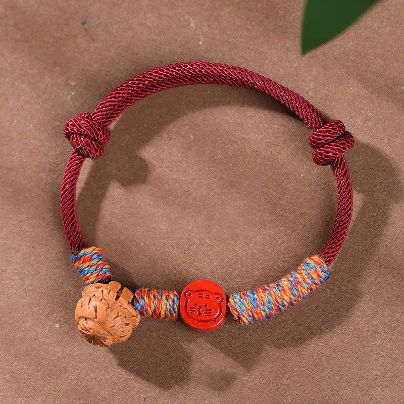 Buddha Stones Ręcznie robione Chińskie Zodiak Czerwony Sznurek Brzoskwiniowy Cynober Bransoletka Szczęścia