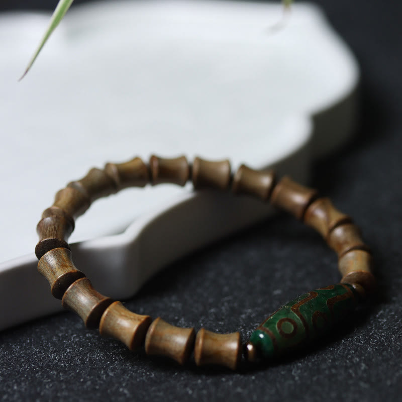 Buddha Stones Tybetańskie Dziewięciooczne Dzi Koraliki Zielony Sandałowiec Bransoletka Spokoju