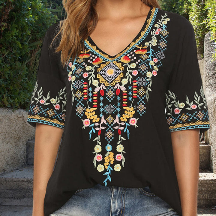 Damska koszulka z krótkim rękawem i dekoltem w serek z haftowanymi Buddha Stones i kwiatowym wzorem - Czarny - US12, UK/AU16, EU44 (3XL) - image 11
