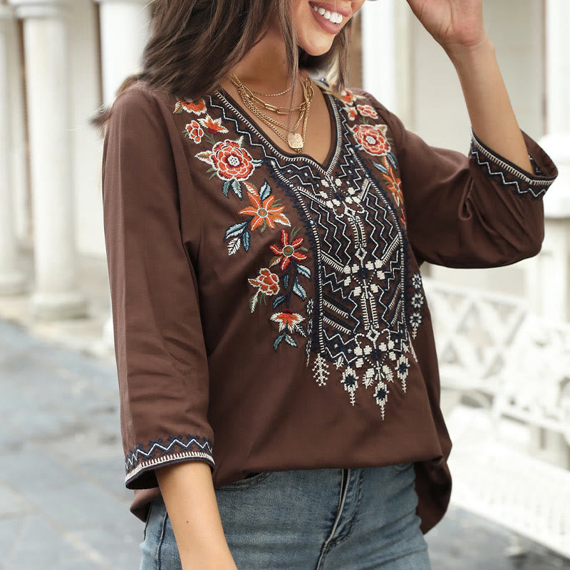 Buddha Stones Wiosna Casual Gładki Haft Kwiatowy Wzór Projekt Rękaw Trzy Czwarte Dekolt w Serek Bawełna Damska Koszulka T-shirt