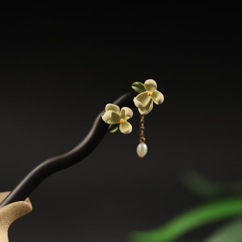 Buddha Stones Ebony Gardenia Tassel Courage Spinka do włosów