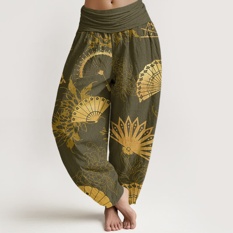 Spodnie haremowe damskie z elastycznym pasem i wzorem kwiatów w kształcie wachlarza z Buddha Stones - Oliwka - US22, UK/AU26, EU54 (6XL) - image 5