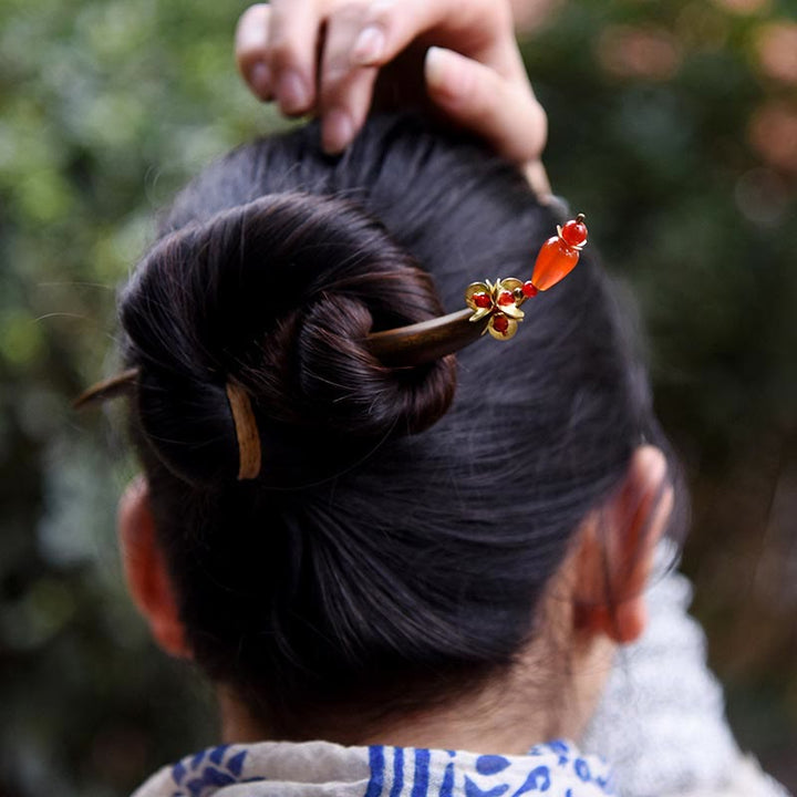 Buddha Stones Srebrny frędzel Zielony sandałowiec Kojąca spinka do włosów