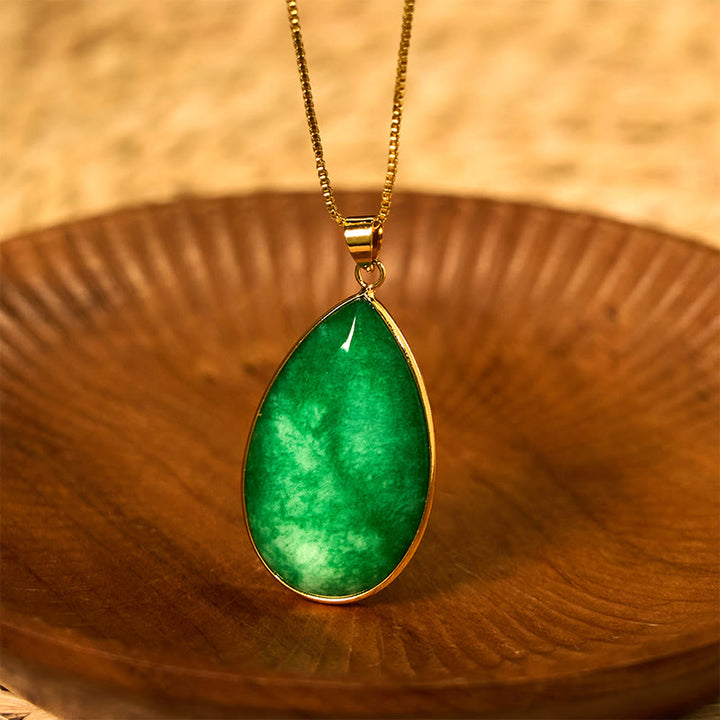 Naszyjnik z Buddha Stones z zielonego jadeitu z wzorem kropli wody i obfitości