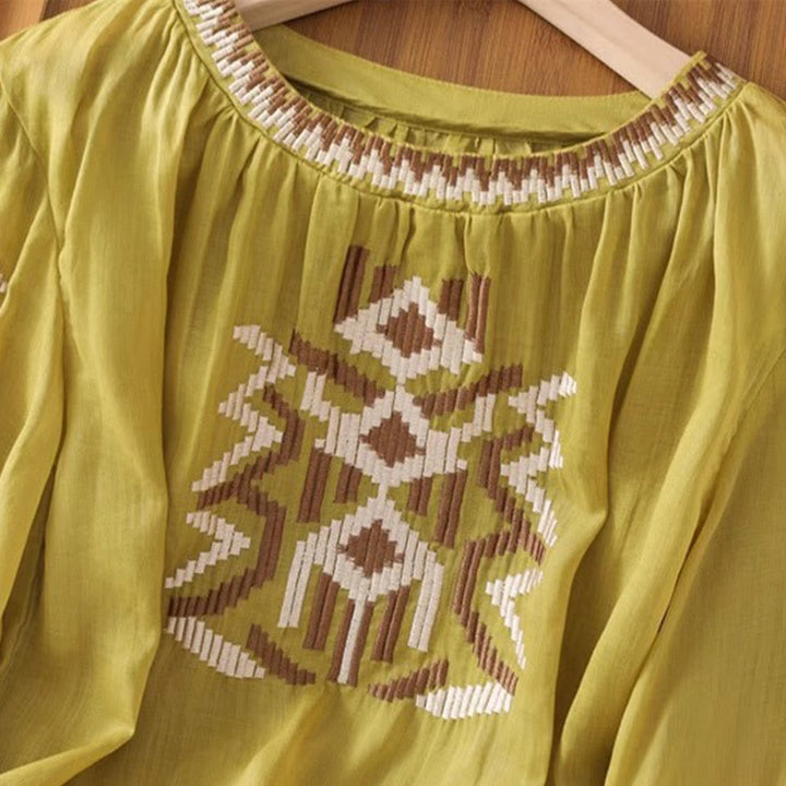 Koszulka damska z okrągłym dekoltem i krótkim rękawem z elastycznej tkaniny Buddha Stones Casual Symmetrical Embroidery