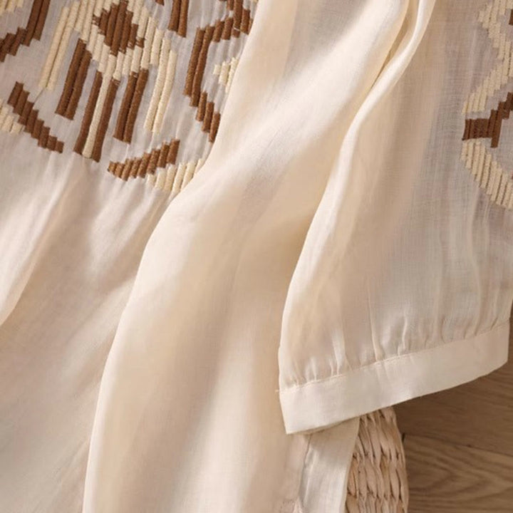 Koszulka damska z okrągłym dekoltem i krótkim rękawem z elastycznej tkaniny Buddha Stones Casual Symmetrical Embroidery