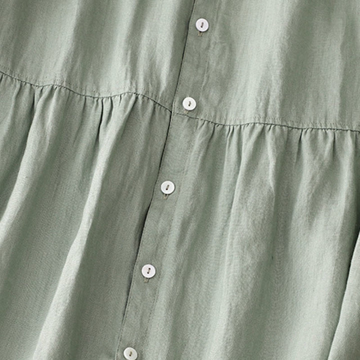 Sukienka midi damska z bawełny i lnu "Buddha Stones" z prostym, prostym zapięciem na guziki, falbaną przy dekolcie i krótkim rękawem - image 5