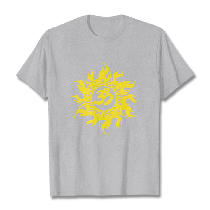 Buddha Stones OM Mantra Sanskryt Gold Sun Tee - Jasnoszary - 2XL - image 19