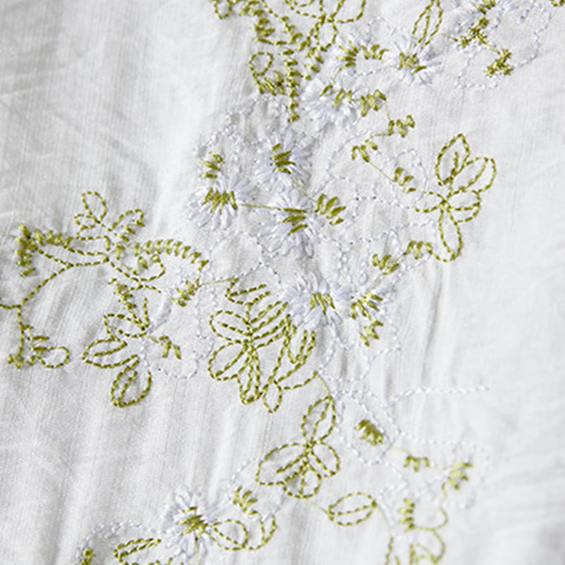 Koszula z bawełny lnianej z haftem w kwiaty w stylu casual dla kobiet zapinana na guziki żaby i kołnierzykiem skośnym - image 3