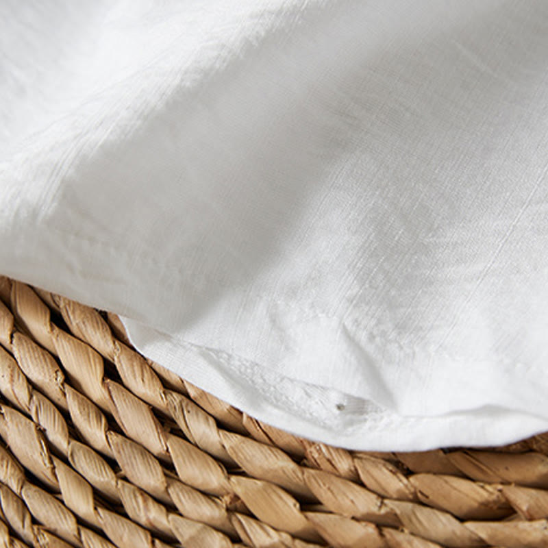 Koszula z bawełny lnianej z haftem w kwiaty w stylu casual dla kobiet zapinana na guziki żaby i kołnierzykiem skośnym - image 4