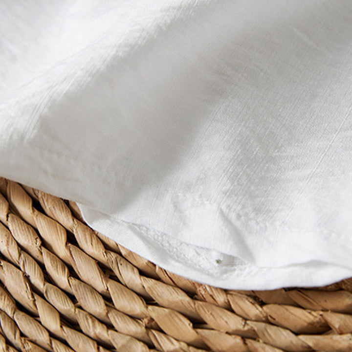 Koszula z bawełny lnianej z haftem w kwiaty w stylu casual dla kobiet zapinana na guziki żaby i kołnierzykiem skośnym - image 4