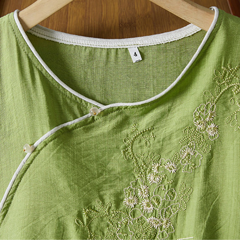 Koszula z bawełny lnianej z haftem w kwiaty w stylu casual dla kobiet zapinana na guziki żaby i kołnierzykiem skośnym - image 29