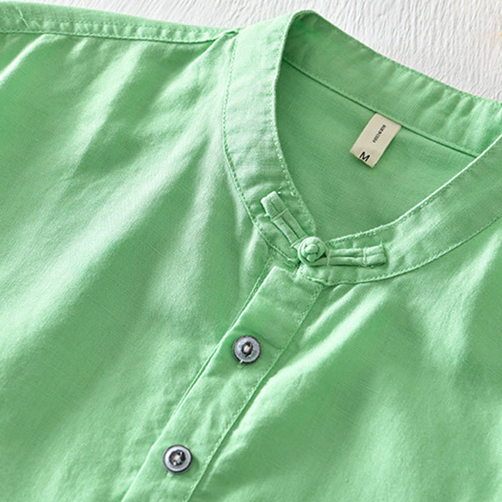 Koszula męska z krótkim rękawem z bawełny i lnu "Buddha Stones" w jednolitym kolorze, z kołnierzykiem stójkowym i półguzikami - image 14