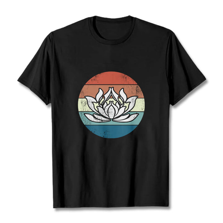 Koszulka z nadrukiem Buddha Stones Kwitnący Lotos Kolorowy Pasiasty Wzór Bawełniany T-shirt - Czarny - 2XL - image 0
