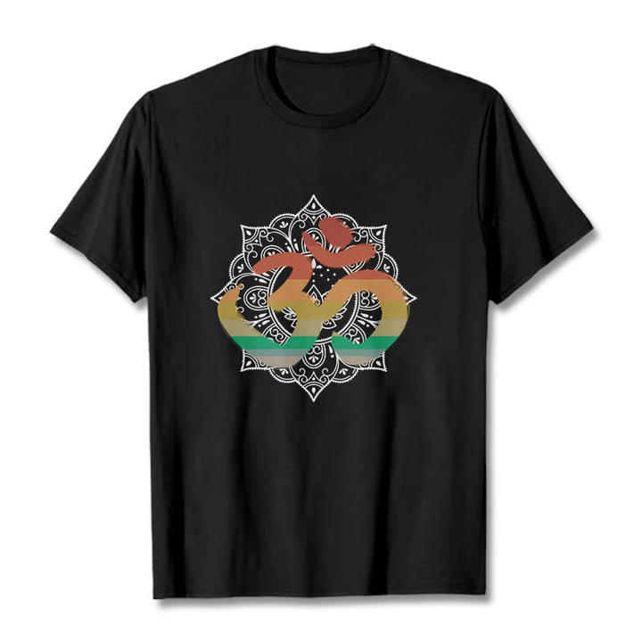Buddha Stones Gradient-kolorowy Om Sanskryt Mandala Tło Wzór Bawełniana Koszulka T-shirt - Czarny - 2XL - image 6