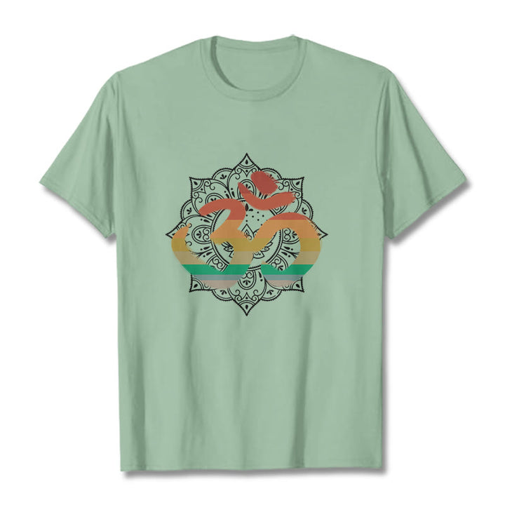 Buddha Stones Gradient-kolorowy Om Sanskryt Mandala Tło Wzór Bawełniana Koszulka T-shirt - PaleGreen - 2XL - image 15