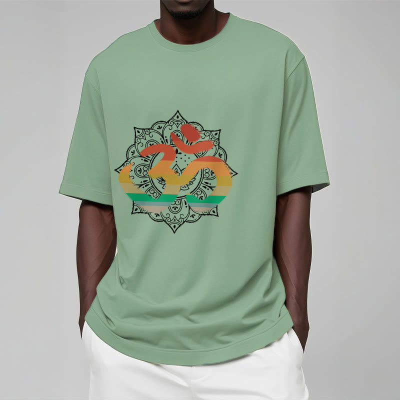 Buddha Stones Gradient-kolorowy Om Sanskryt Mandala Tło Wzór Bawełniana Koszulka T-shirt - image 16
