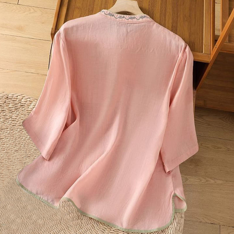 Koszula damska z bawełny i lnu z haftem kwiatowym w stylu etnicznym i kołnierzykiem ze stójką i guzikami w kształcie żaby - image 3