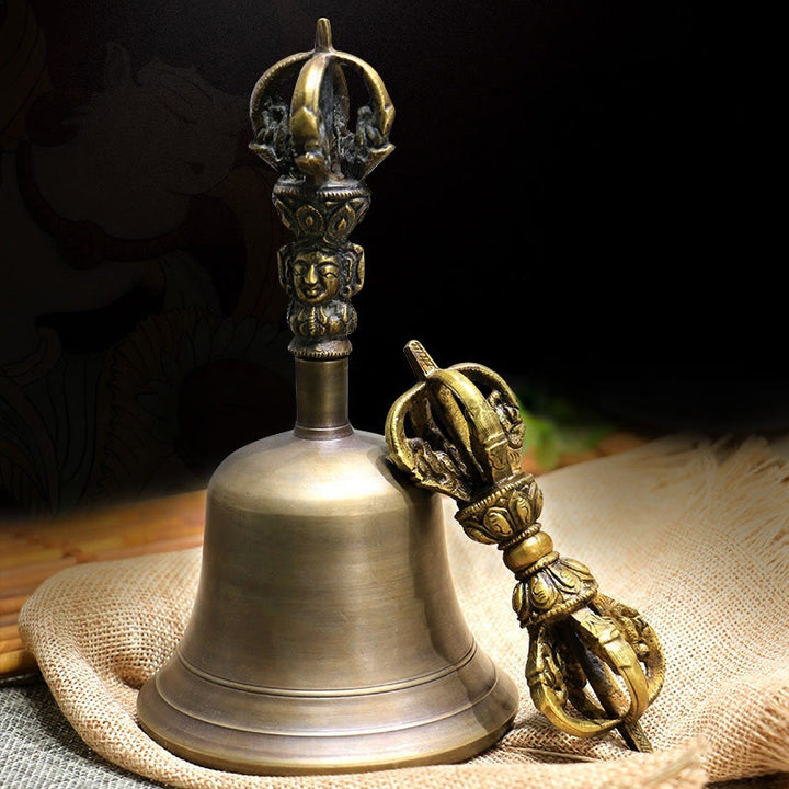 Buddha Stones 2 szt. ręcznie robiony tybetański dzwonek medytacyjny i miedziany zestaw dekoracyjny Vajra Dorje