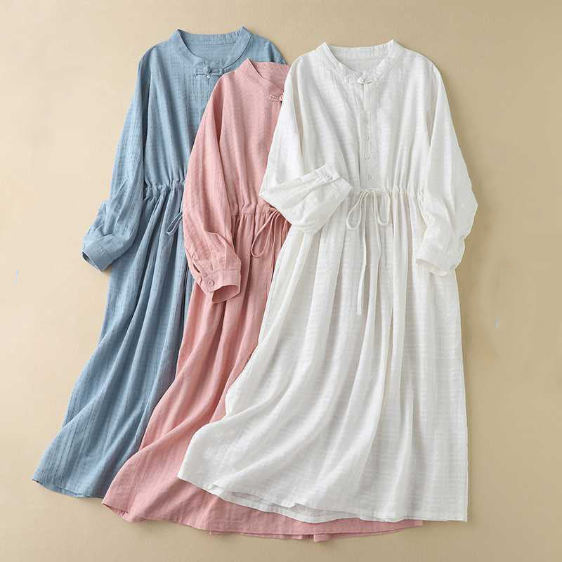 Sukienka midi z bawełny i lnu z długimi rękawami i kieszeniami, w jednolitym kolorze, ze ściągaczem i żabą - image 25