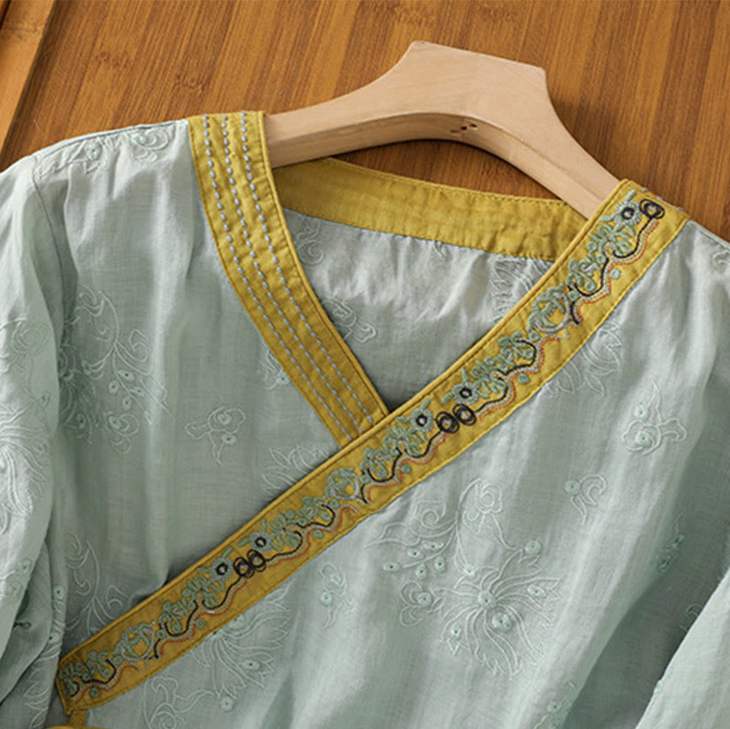 Koszula damska z bawełny i lnu z dekoltem w serek z motywem kamieni Buddha Stones w stylu vintage, z haftem roślinnym i kwiatowym - image 19