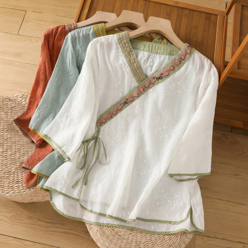 Koszula damska z bawełny i lnu z dekoltem w serek z motywem kamieni Buddha Stones w stylu vintage, z haftem roślinnym i kwiatowym - image 24