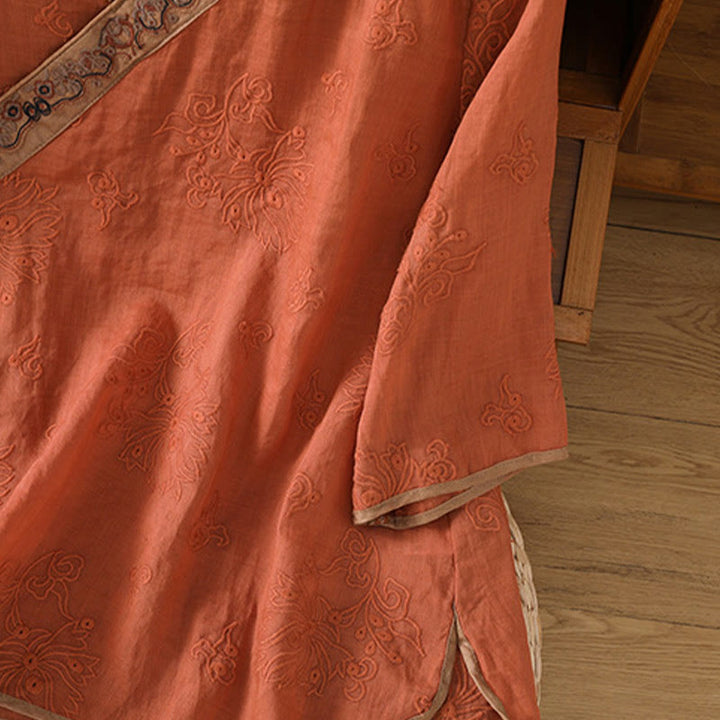 Koszula damska z bawełny i lnu z dekoltem w serek z motywem kamieni Buddha Stones w stylu vintage, z haftem roślinnym i kwiatowym - image 5