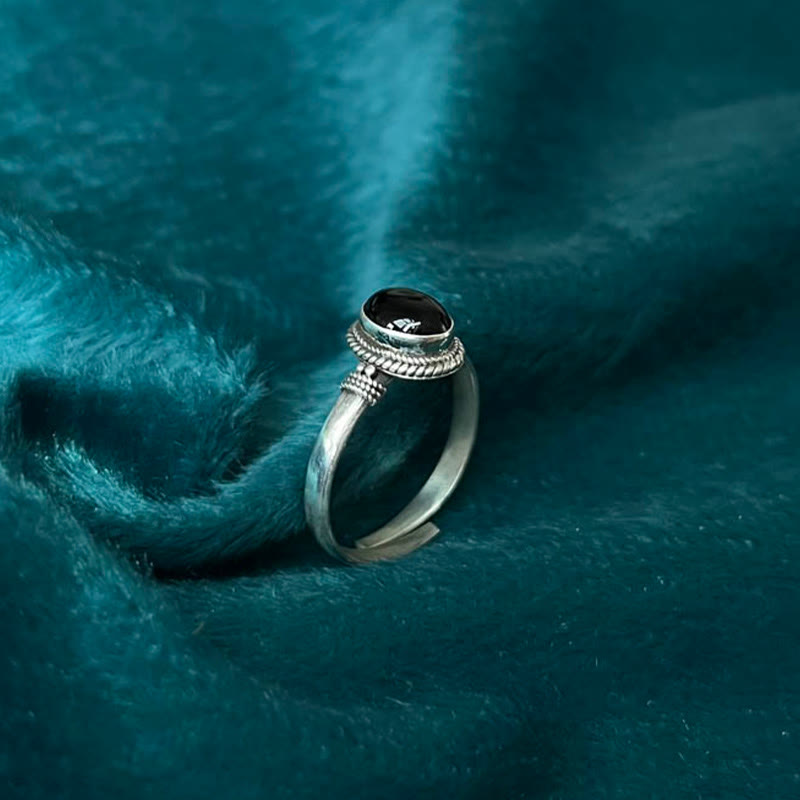 Pierścionek z regulowanym fortuną z Buddha Stones wykonany ze srebra próby 925 i czarnego onyksu - image 3