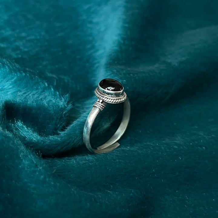 Pierścionek z regulowanym fortuną z Buddha Stones wykonany ze srebra próby 925 i czarnego onyksu - image 3