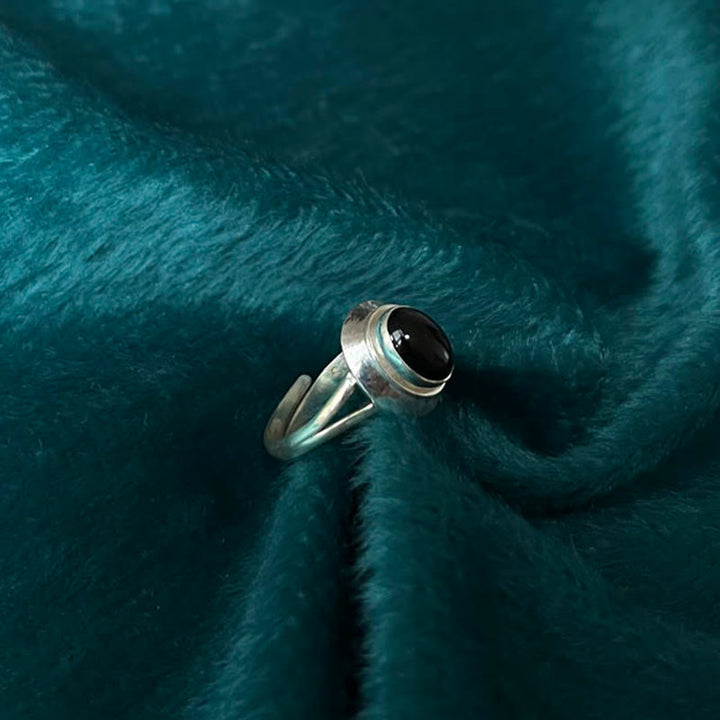 Pierścionek z regulowanym fortuną z Buddha Stones wykonany ze srebra próby 925 i czarnego onyksu - image 9