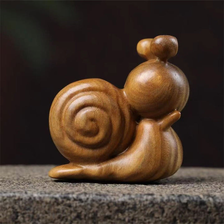 Buddha Stones Miniaturowe Zielone Drzewo Sandałowe Ślimak Rzeźbiony Cure Dekoracja Biurka