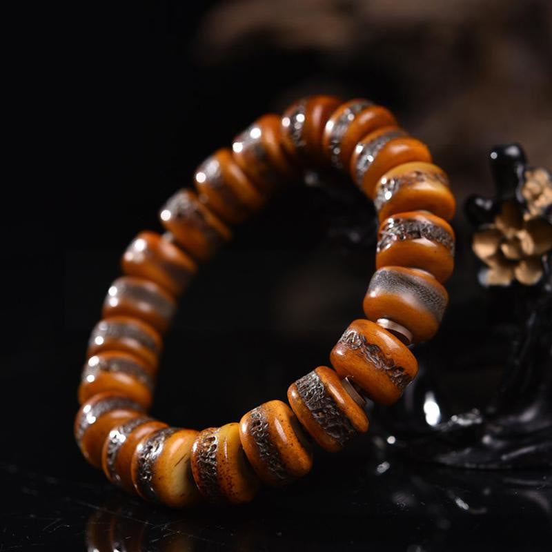 Buddha Stones Vintage Tybetańskie Koraliki Kościane Czaszka Równowaga Bransoletka