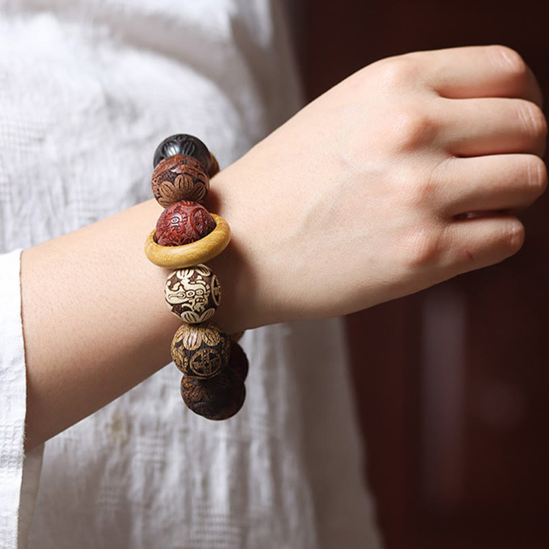 Rzeźba z Buddha Stones z drzewa sandałowego Chiński znak zodiaku Pomyślny smok Feniks Fu Charakter uzdrawiająca bransoletka