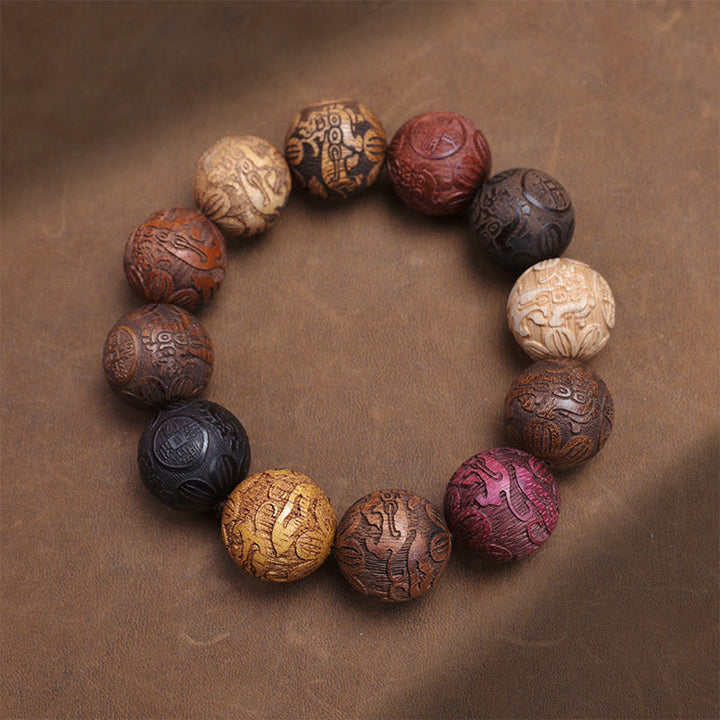 Rzeźba z Buddha Stones z drzewa sandałowego Chiński znak zodiaku Pomyślny smok Feniks Fu Charakter uzdrawiająca bransoletka