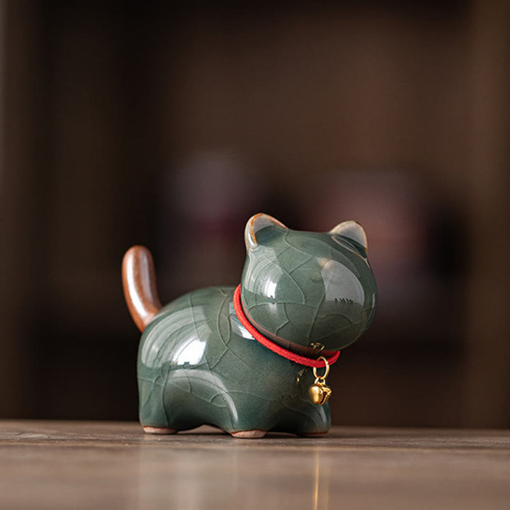 Buddha Stones Mini Szczęśliwy Uroczy Stojący Kot Czerwony Sznur Dzwonek Ceramiczna Figurka Dekoracja - Zielony (7,6*3,9*5,6 cm) - image 14