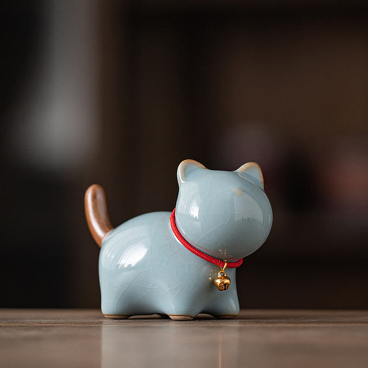 Buddha Stones Mini Szczęśliwy Uroczy Stojący Kot Czerwony Sznur Dzwonek Ceramiczna Figurka Dekoracja - Niebieski (7,6*3,9*5,6 cm) - image 15