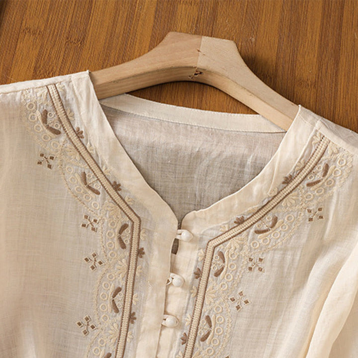 Koszula damska z krótkim rękawem i dekoltem w serek, haftowana żaba z poliestru z Buddha Stones - image 1