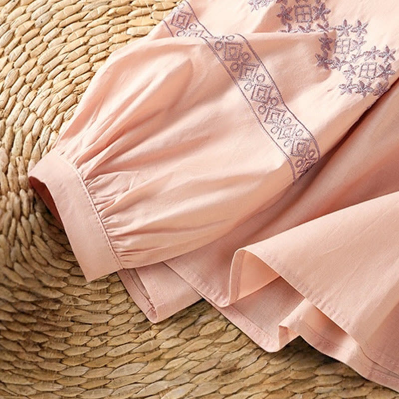 Koszula damska bawełniana z haftowanymi Buddha Stones, plisowanymi guzikami i długim rękawem typu latarnia - image 15