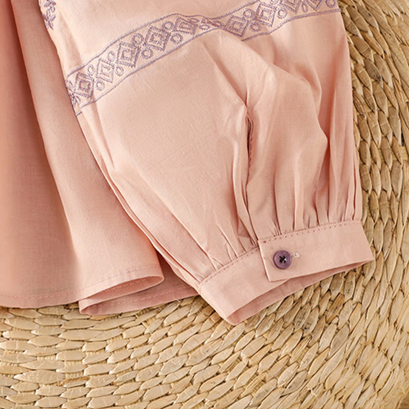 Koszula damska bawełniana z haftowanymi Buddha Stones, plisowanymi guzikami i długim rękawem typu latarnia - image 16