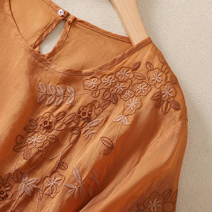 Damska bawełniana lniana koszulka z krótkim rękawem i haftem "Buddha Stones" z kwiatowym wzorem i rozcięciem u dołu - image 14