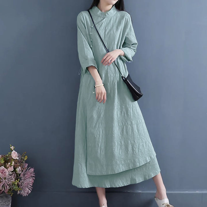 Sukienka midi z bawełny i lnu Buddha Stones w stylu casual, prosta, z żabim guzikiem i sznurowaniem po bokach - image 9