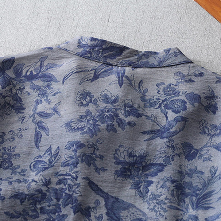 Sukienka midi z bawełny z nadrukiem w kwiaty i Buddha Stones , z żabim guzikiem i krótkim rękawem, kołnierzykiem typu stójka - image 5