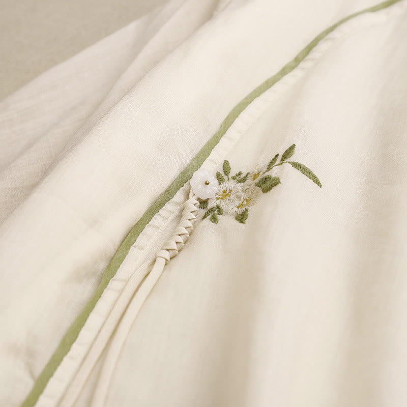 Koszula damska bawełniana z okrągłym dekoltem i rękawami 3/4, z haftowanymi zielonymi liśćmi i motywem kwiatów Buddha Stones w kolorze beżowym - image 4